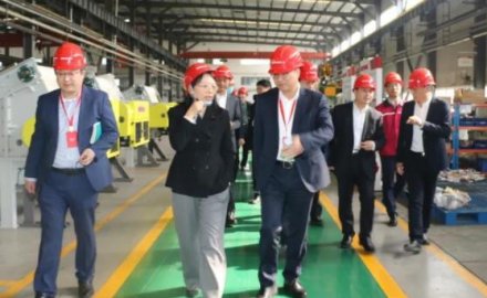 青島市委常委、組織部部長于玉一行到軟控考察調研